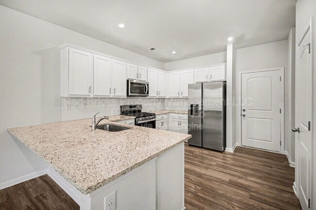 Building Photo - 7828 Nelson Rd