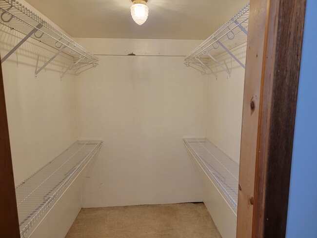 Br1 walk in closet - 204 N Ohio St