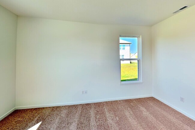 Building Photo - 2143 Bear Oak Wy