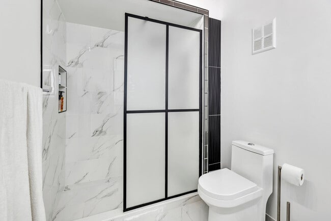 Building Photo - 720 E Coco Plum Cir