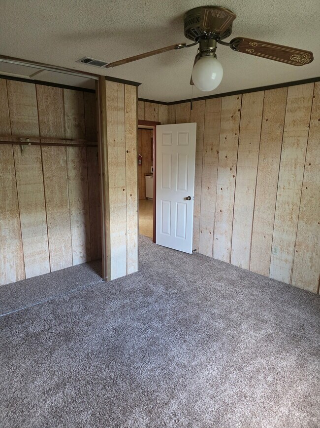 Building Photo - Oak Ridge Apartment