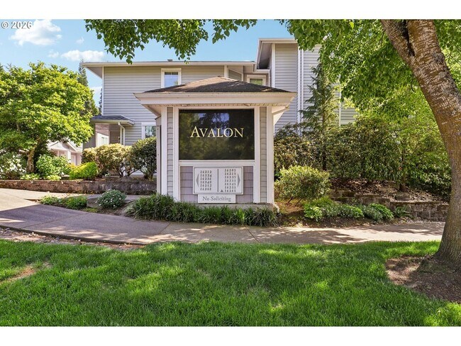 Building Photo - Updated Beaverton Condo with Garage, Balcony & Quartz Counters Near Nike and Intel
