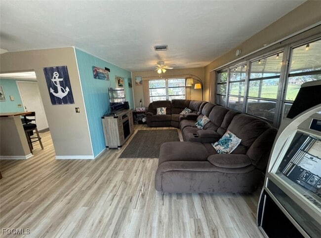 Building Photo - 250 Caddy Rd