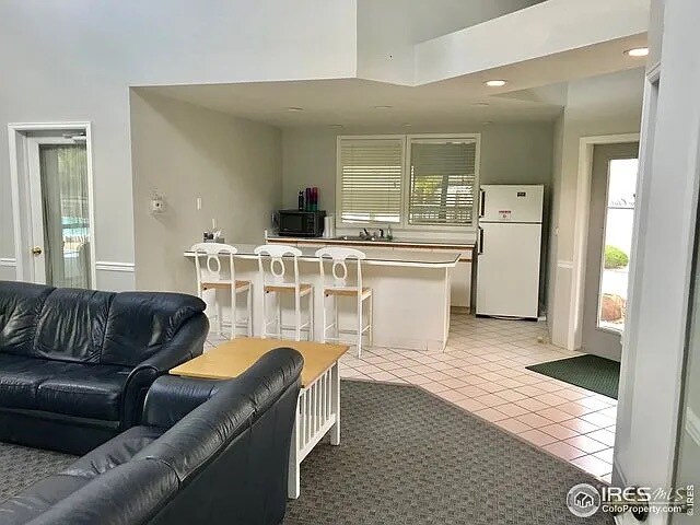 Building Photo - 7447 Spy Glass Ct