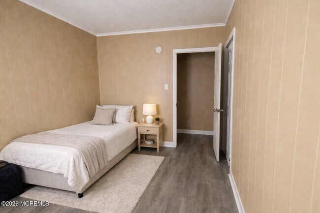 Building Photo - 119 14th Ave