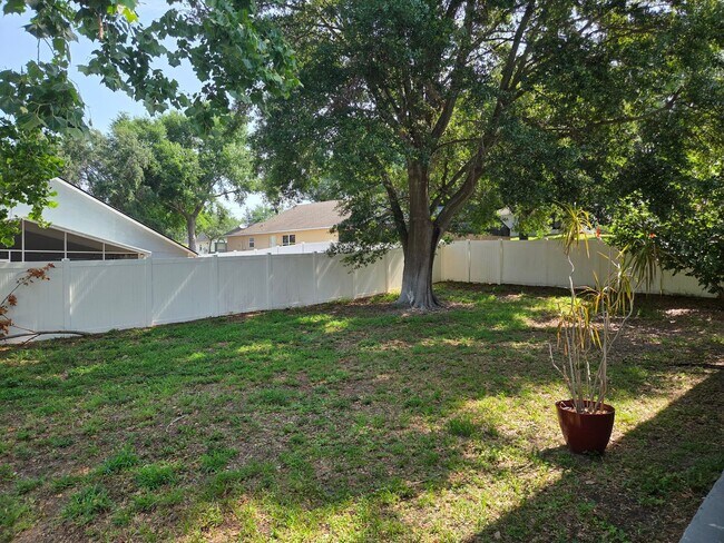 Building Photo - Move in Ready 3/2 in Sunset Village