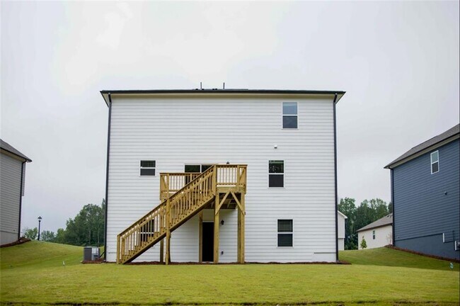 Building Photo - 245 Red Dragon Dr