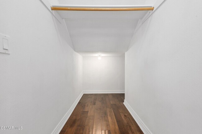 Building Photo - 4659 Cielo Cir