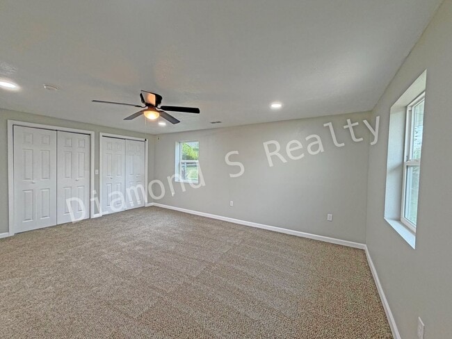 Building Photo - Completely Remodeled 4 Bedroom Home in Nixa!