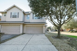 Building Photo - Move in Ready in 77044!