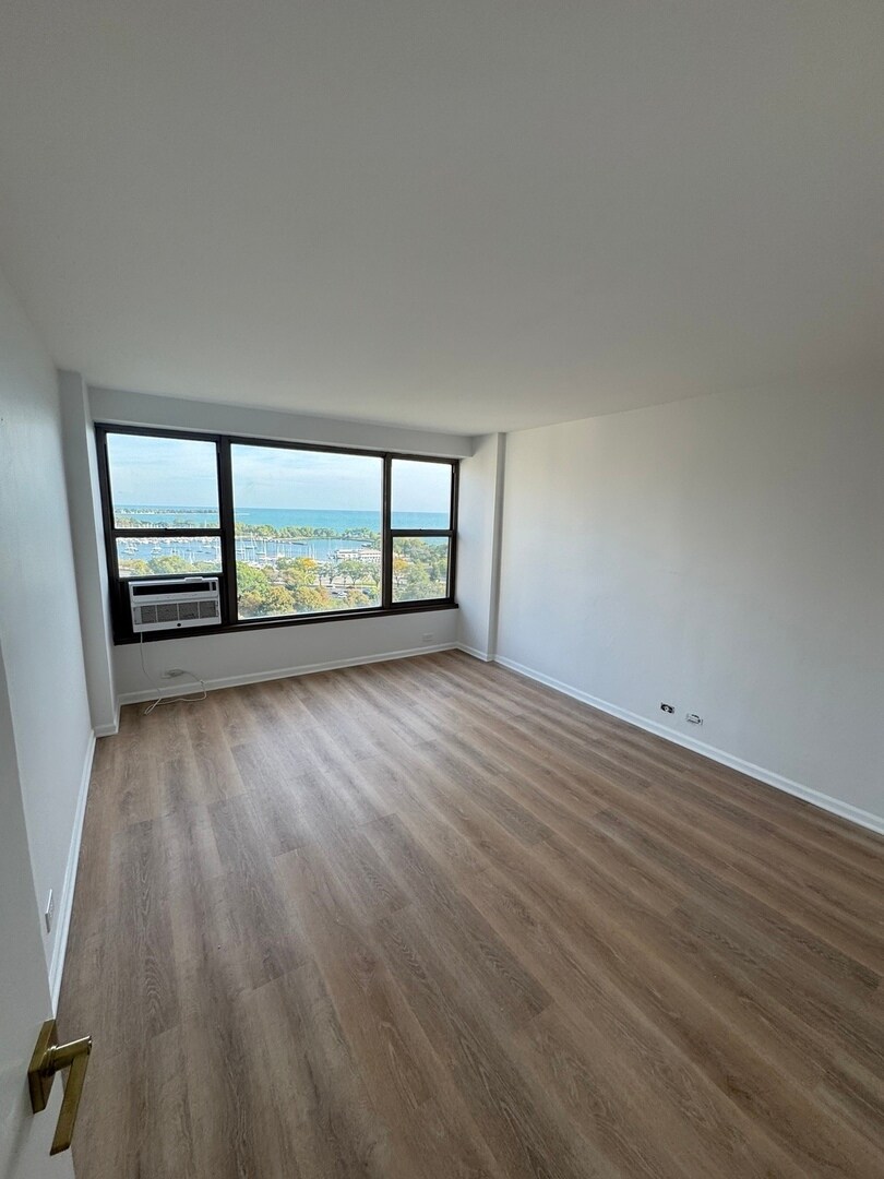 Building Photo - 2970 N Lake Shore Dr