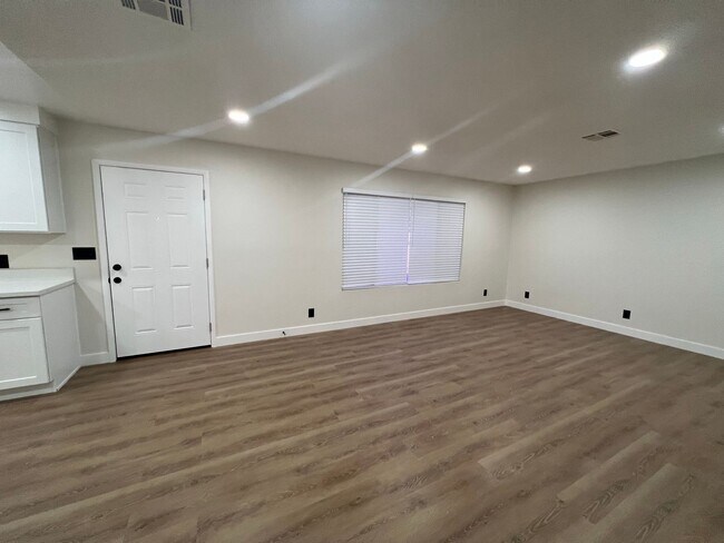 Building Photo - 3812 Melody Ln