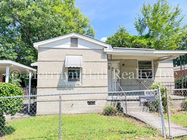 Primary Photo - Cute Historic Bungalow Near Columbia College!