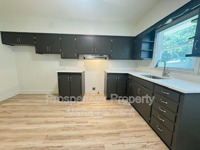 Building Photo - 3552 Irwin Way