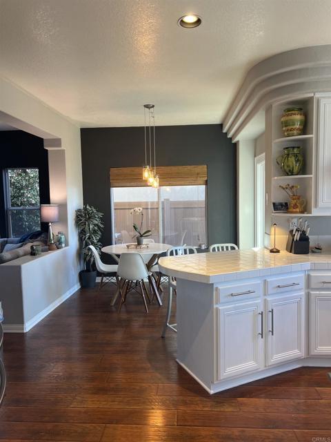 Building Photo - 1969 Woodland Heights Glen