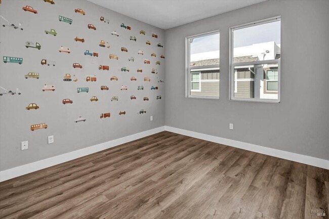 Building Photo - 297 Gambrel Cir