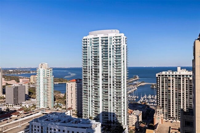 Building Photo - 275 1st Ave S