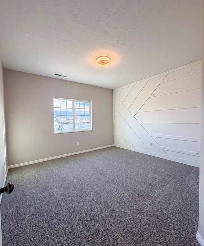 Building Photo - 2280 N 2350 W