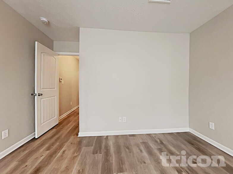 Building Photo - 7952 Apalachee Dr