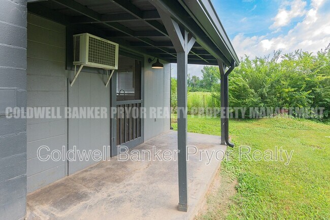 Building Photo - 136 Hickey Cir