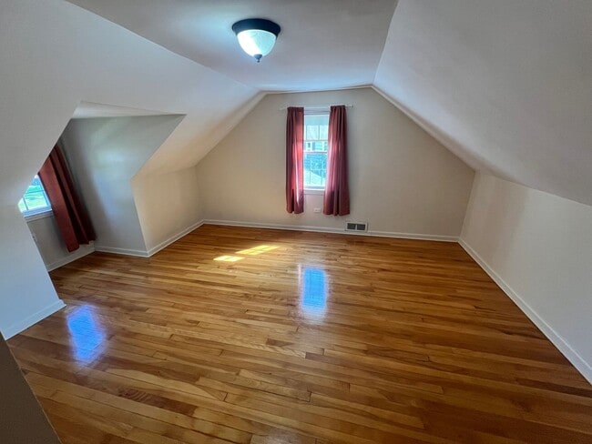 Building Photo - Beautiful Single Family Home in East Sprin...