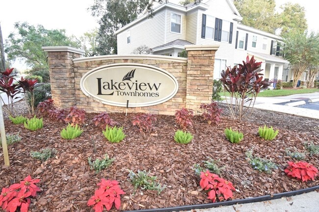 Building Photo - Close To Everything