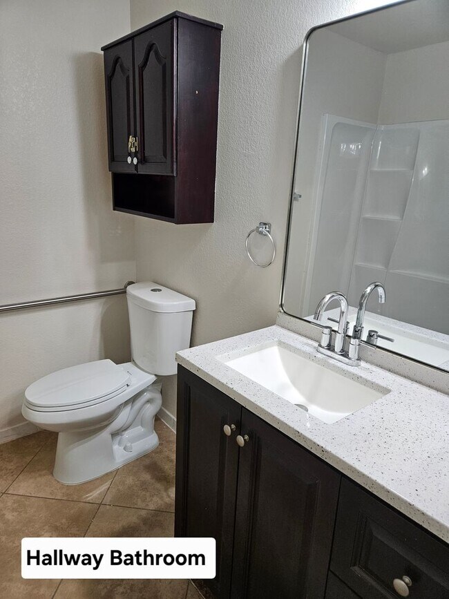 Building Photo - Mirador Estates (Lindsay & Warner) 3 bed 2 bath single level