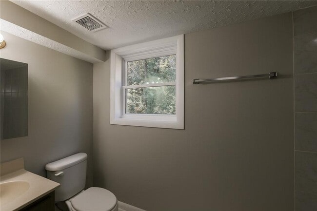 Building Photo - 2821 Petersburg Ct