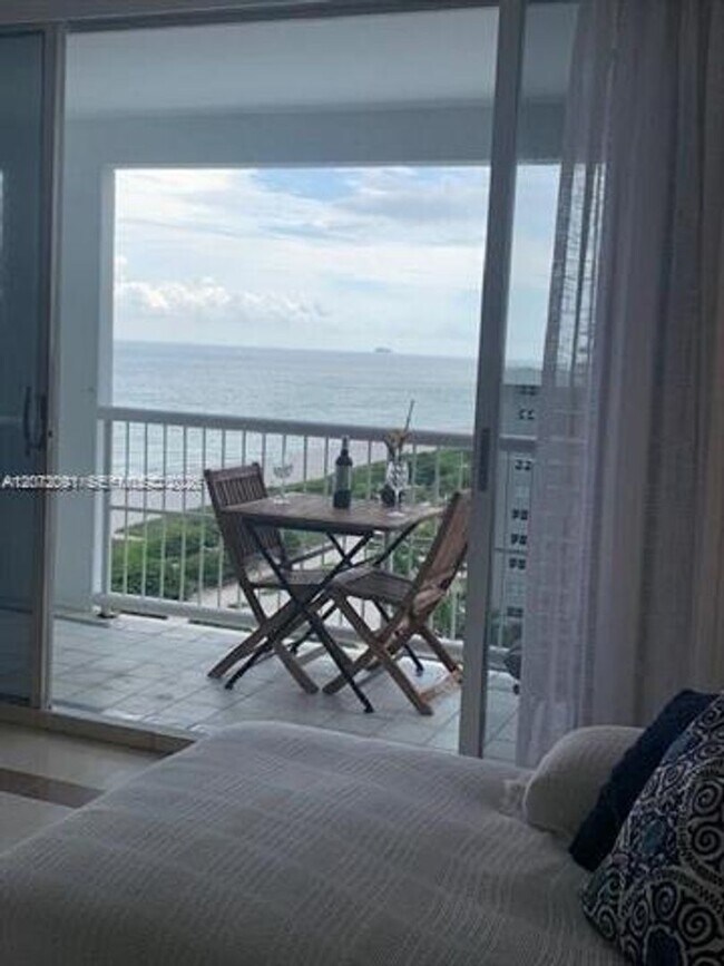 Building Photo - 9341 Collins Ave