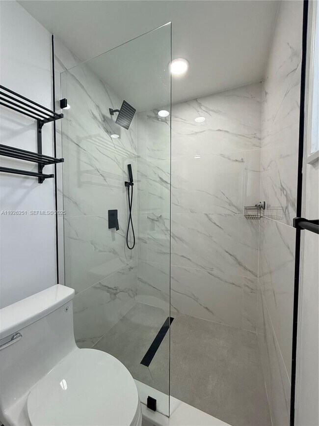 Building Photo - 2310 N 70th Ave