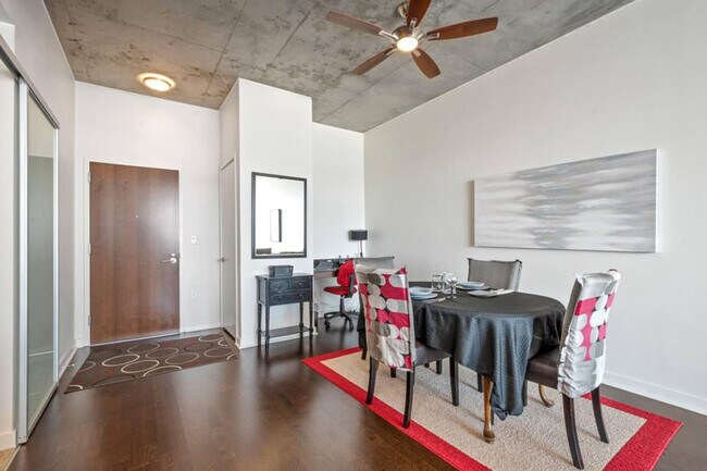 Building Photo - 911 15th St