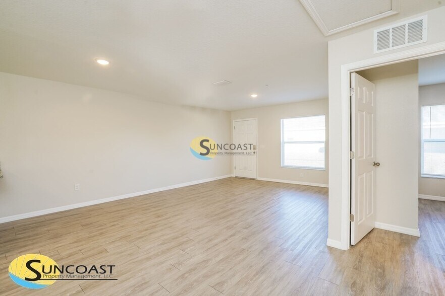 Building Photo - 33 Juniper Pass Dr