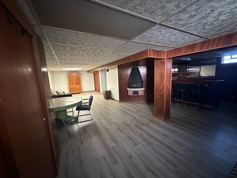 Finished basement - 884 Kingston Dr