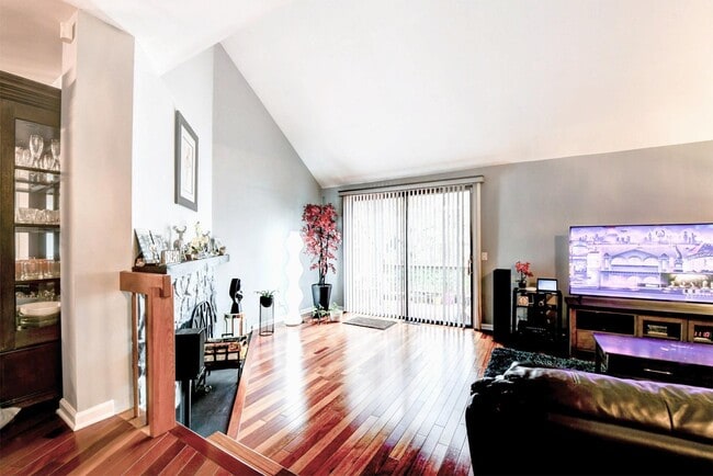 Building Photo - 572 Sanderling Ct