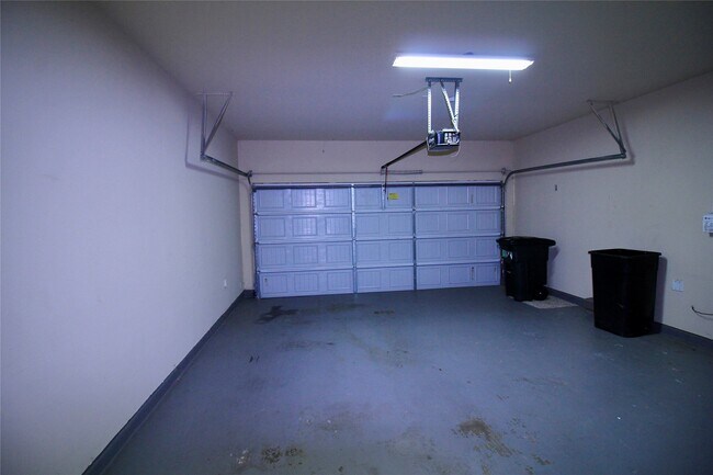 Building Photo - 25311 Saddlebrook Ranch Dr