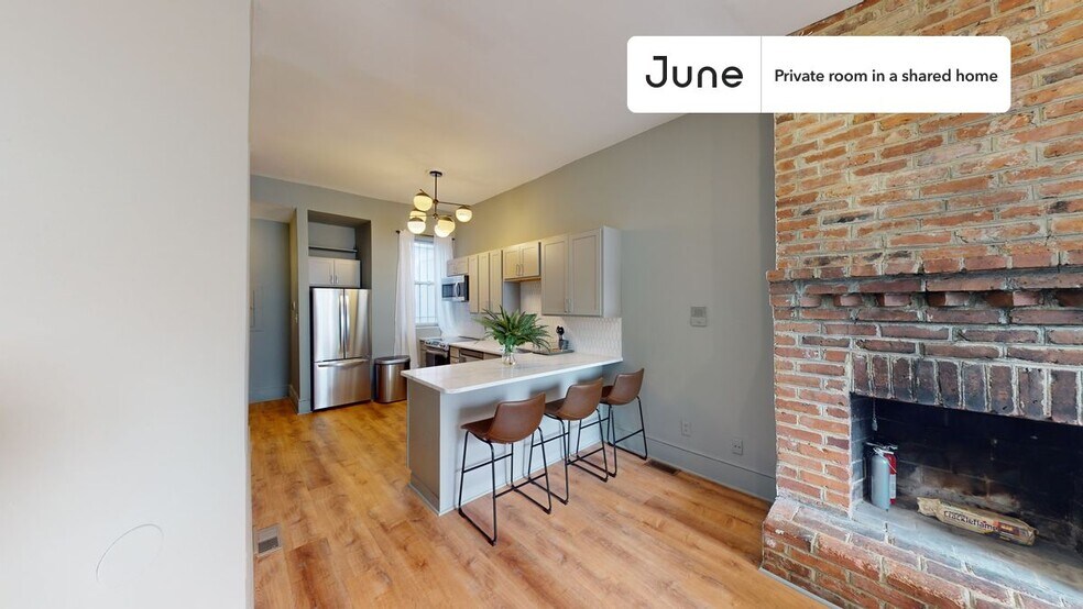 Building Photo - Room in Shared 5 bed/2 bath home in Columbia Heights