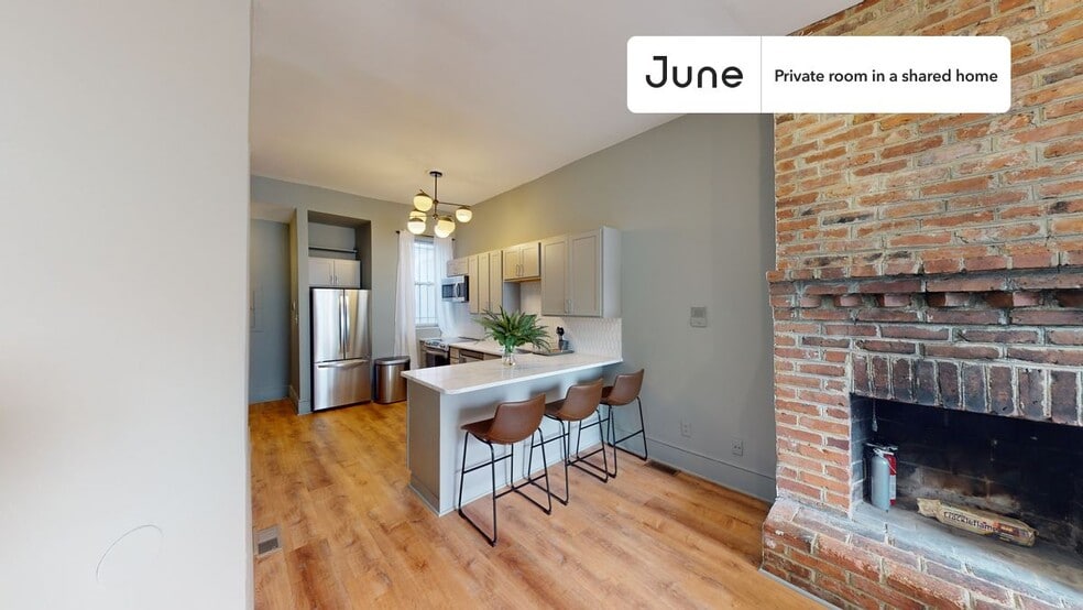 Building Photo - Room in Shared 5 bed/2 bath home in Columbia Heights