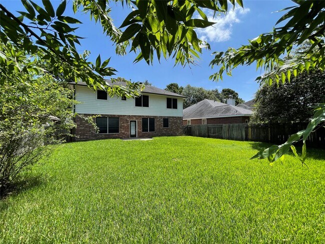 Building Photo - 23807 River Pl Dr