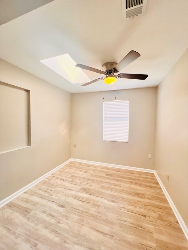 Building Photo - 8815 Brummel Dr