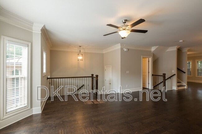 Building Photo - 921 Hickory Leaf Ct SE