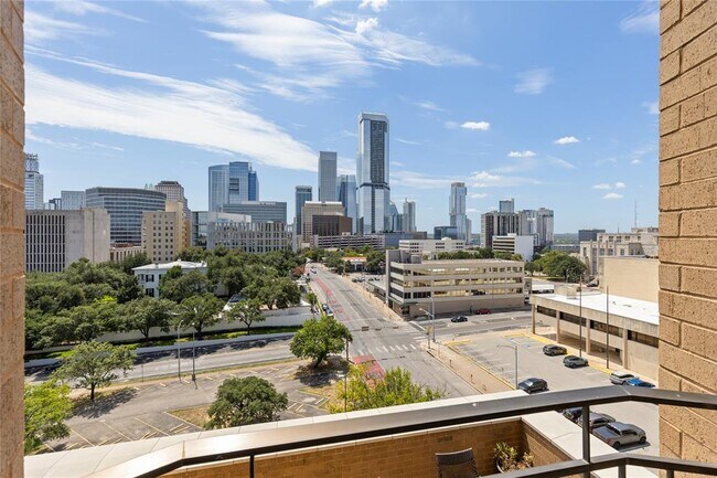 Building Photo - 1122 Colorado St