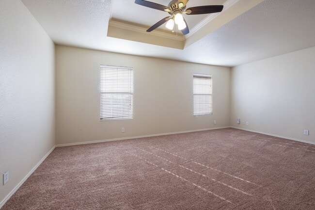 Building Photo - ***APPLICATION CURRENTLY UNDER REVIEW***MO...