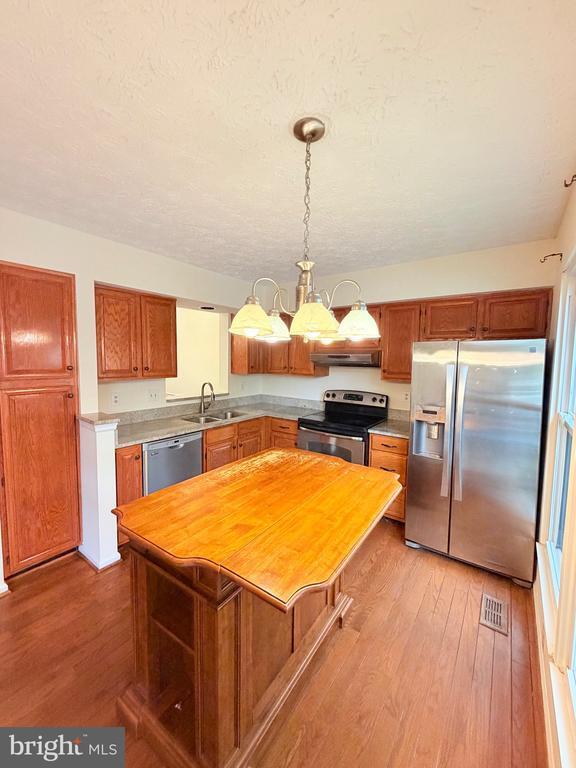 Building Photo - 3758 Mazewood Ln