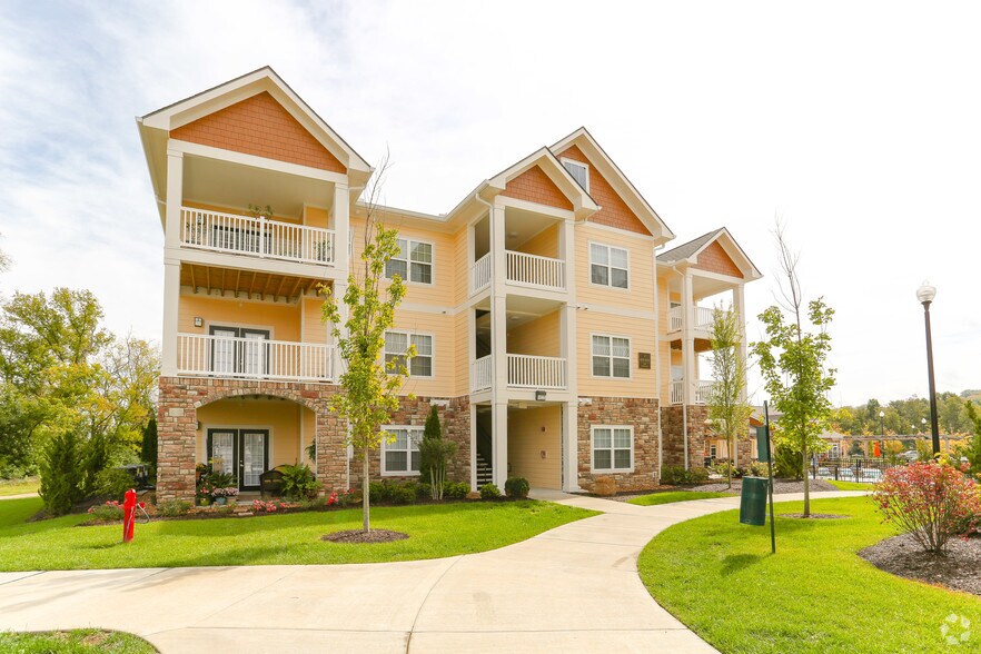 Grove at Shadow Green Apartments 2000 Toll House Cir Franklin TN
