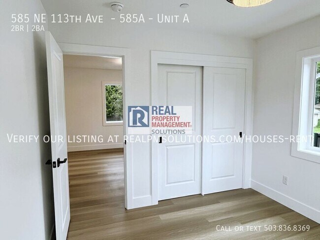 Building Photo - 585 NE 113th Ave