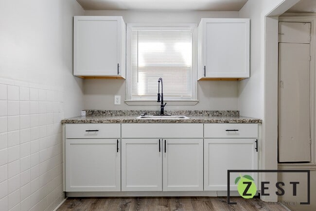 Building Photo - Amazing 3 bed 1 bath Home