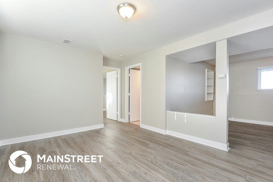 Building Photo - 8159 W 93rd Cir