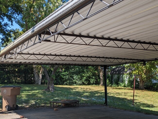 Building Photo - 2710 McKeige Dr