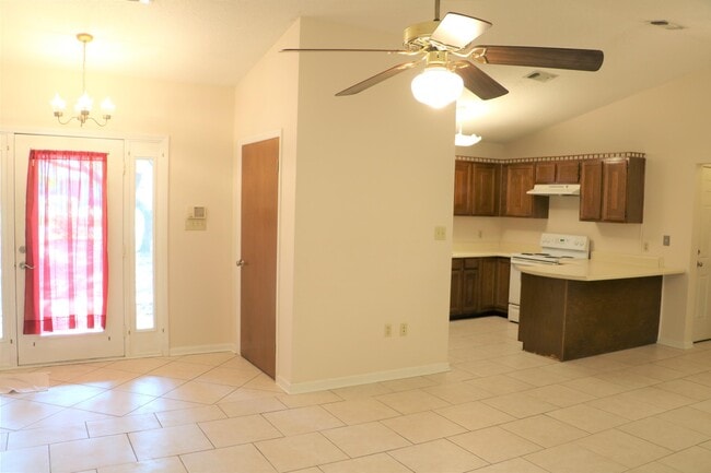 Building Photo - 2031 Casa De Oro St