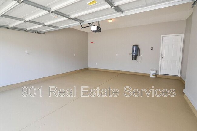 Building Photo - 1413 Island Town Dr